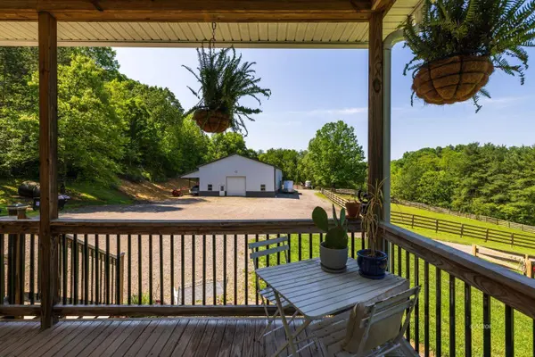 300 Fisher Rd, Athens, OH 45701