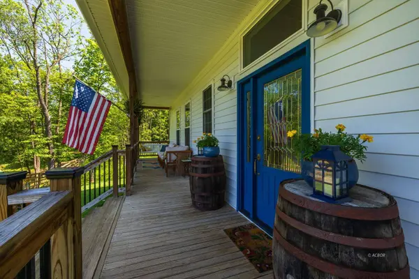 300 Fisher Rd, Athens, OH 45701