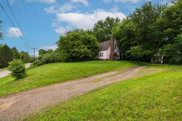6444 Radford Rd, Athens, OH 45701