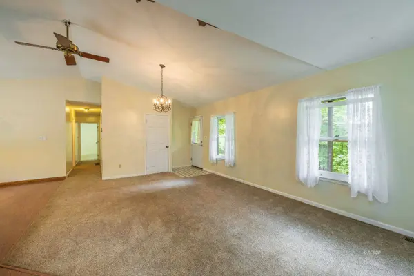 13590 Eddy Rd, Athens, OH 45701