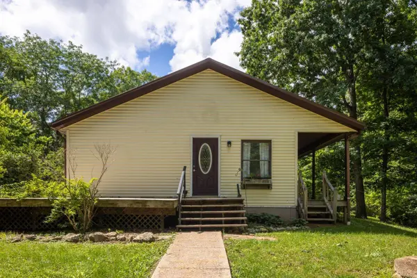 13590 Eddy Rd, Athens, OH 45701