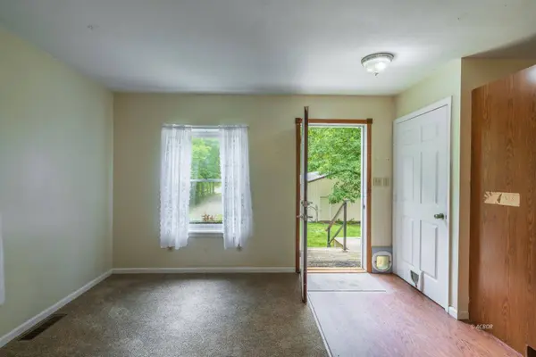 13590 Eddy Rd, Athens, OH 45701