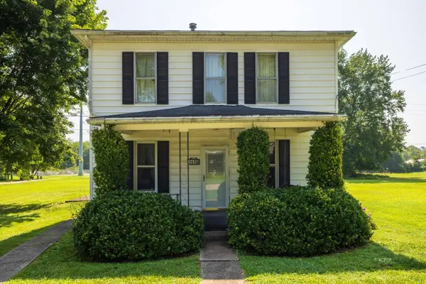 1696 Morton Ave, Albany, OH 45710