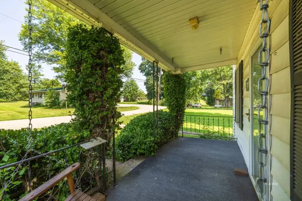 1696 Morton Ave, Albany, OH 45710