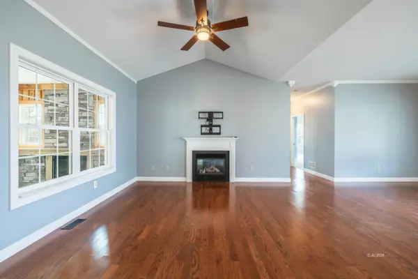 1 Pinewood Way, Athens, OH 45701