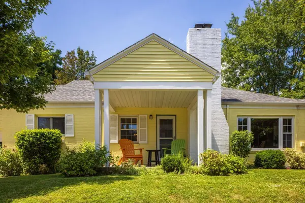 47 Sunnyside Dr, Athens, OH 45701
