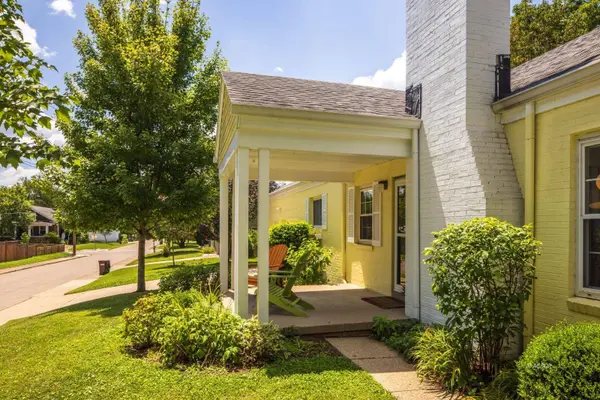 47 Sunnyside Dr, Athens, OH 45701