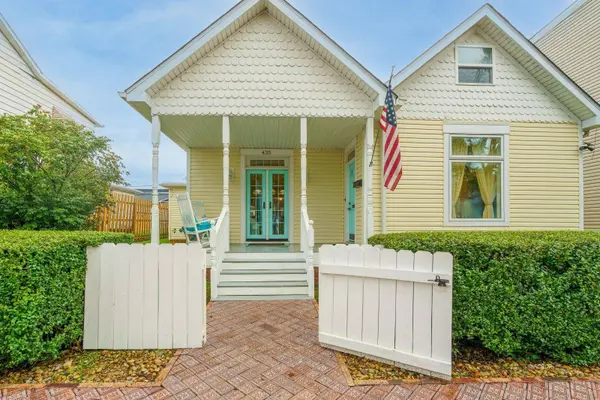 435 Chestnut St, Nelsonville, OH 45764