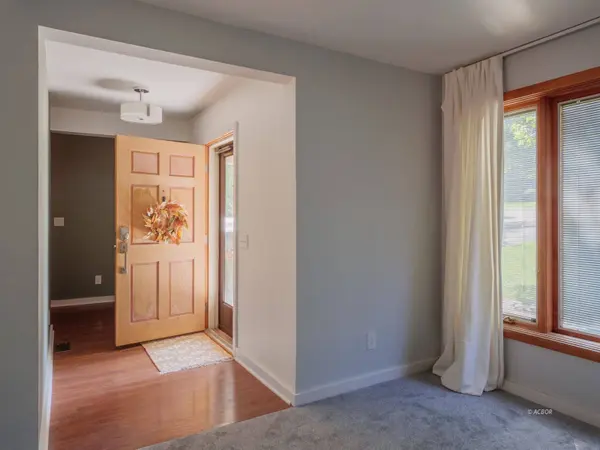 51 Nurad Rd, Athens, OH 45701