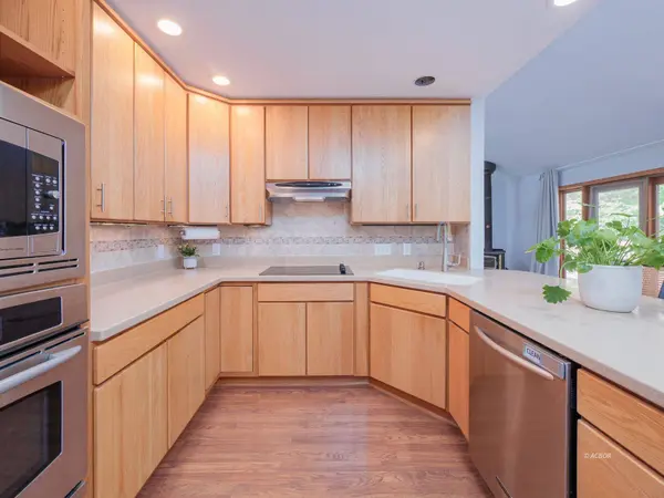 51 Nurad Rd, Athens, OH 45701