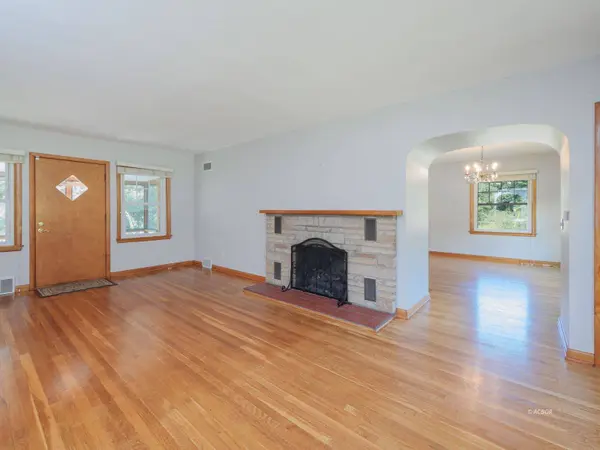 19 Pomeroy Rd, Athens, OH 45701