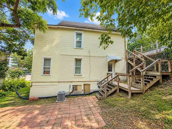 79 W Union St, Athens, OH 45701