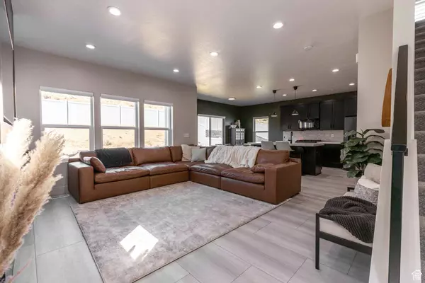 2304 W NORTHRIDGE DR, Lehi, UT 84043