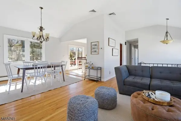 11 Willow Ter, Verona Twp., NJ 07044