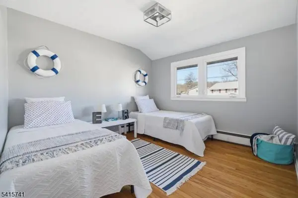 11 Willow Ter, Verona Twp., NJ 07044