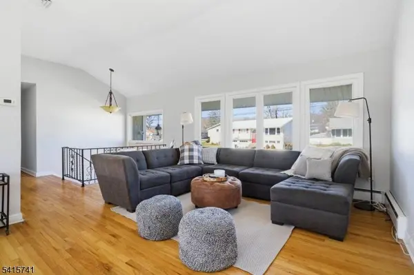 11 Willow Ter, Verona Twp., NJ 07044