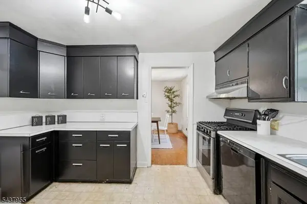 212 Grove Ave, Verona Twp., NJ 07044
