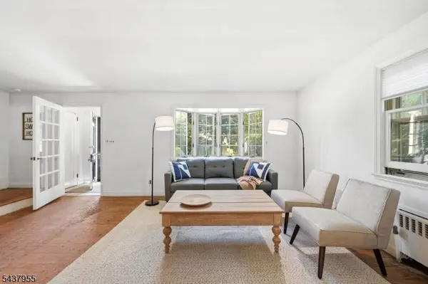 212 Grove Ave, Verona Twp., NJ 07044