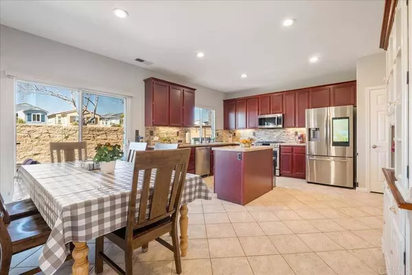 4306 Vista Verde WAY, Oceanside, CA 92057