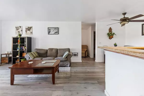 432 Edgehill LN #83, Oceanside, CA 92054