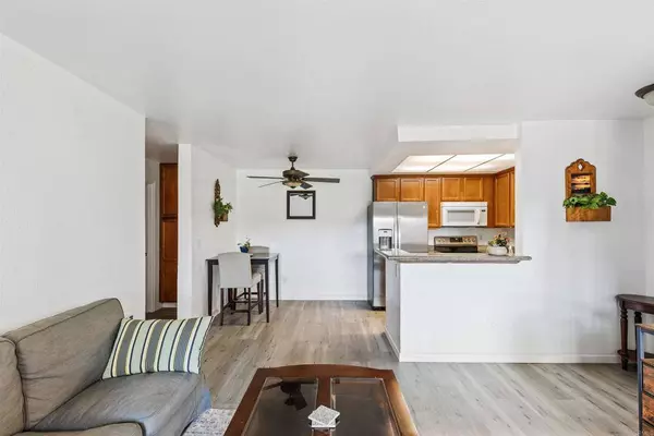 432 Edgehill LN #83, Oceanside, CA 92054