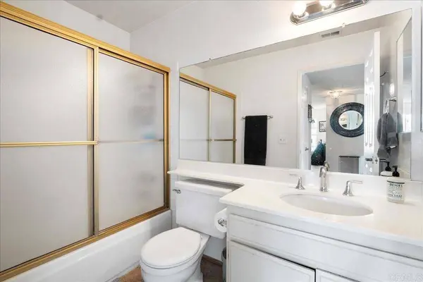 6956 Sandpiper PL, Carlsbad, CA 92009