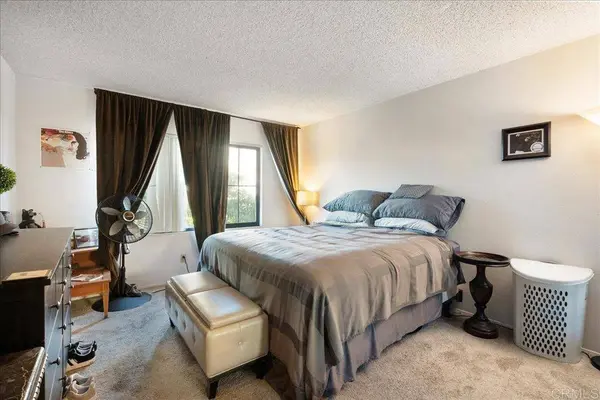 6956 Sandpiper PL, Carlsbad, CA 92009