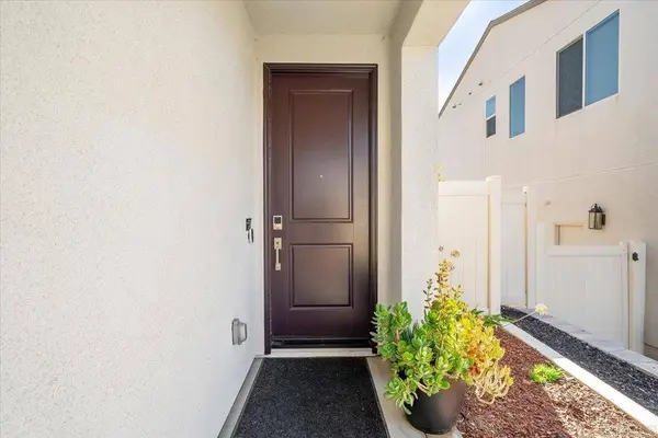 461 Meadowood ST, Fallbrook, CA 92028