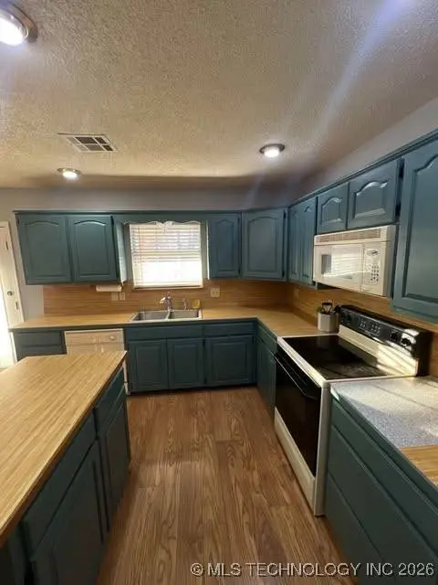 70159 S 336 RD, Wagoner, OK 74467