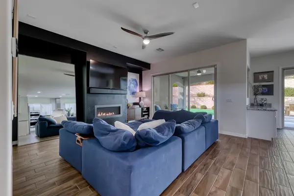 Luxury Living in Gated Summerlin: Inside 12140 Abbey Glen Ct,Team Farnham