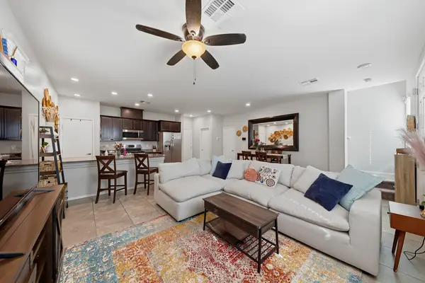 Modern 3-Bedroom Townhome for Sale Near Aliante in North Las Vegas | 7313 Glistening Star St,Team Farnham
