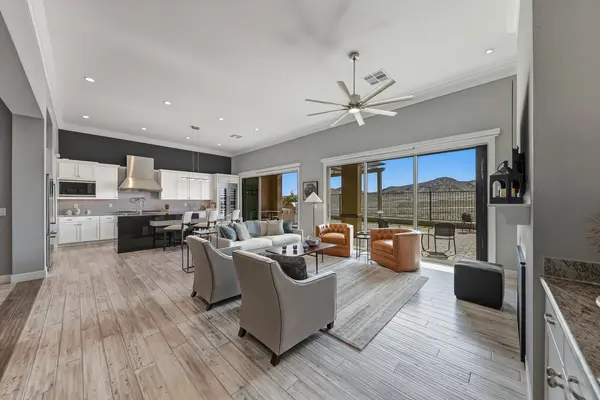 Single-Story Luxury Home in Shadow Point Summerlin with Panoramic Red Rock Canyon Views,Team Farnham