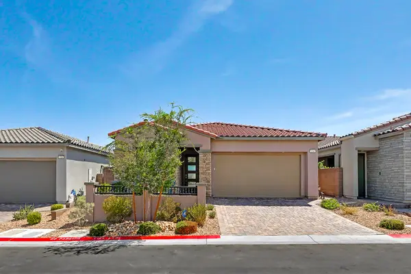 Crystal Canyon at Redpoint: A Summerlin West Pool Home with Owned Solar