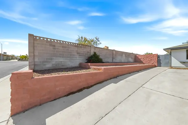 6956 Ten Oaks Ave, Las Vegas, NV 89145-6122