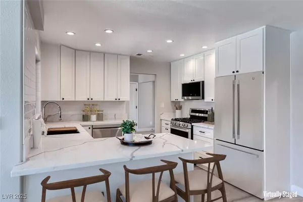 360 E Kimberly DR, Henderson, NV 89015