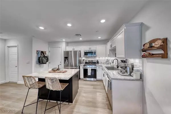 719 Pickled Pepper PL, Henderson, NV 89011