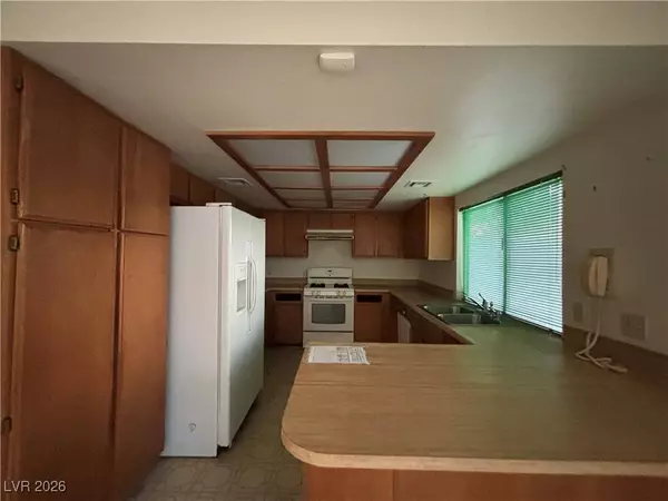 812 Arrowhead TRL, Henderson, NV 89002