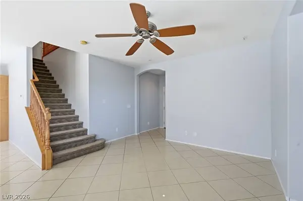 8801 Cavern Peak DR, Las Vegas, NV 89178
