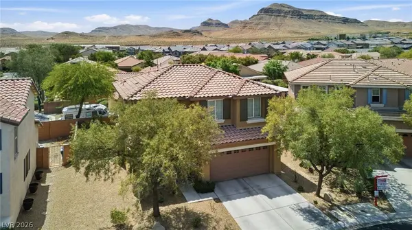 8801 Cavern Peak DR, Las Vegas, NV 89178