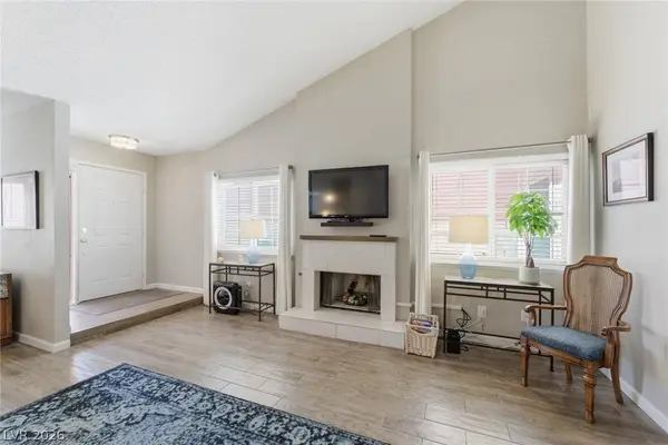 586 Cervantes DR, Henderson, NV 89014