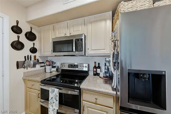 8000 Badura AVE #2023, Las Vegas, NV 89113