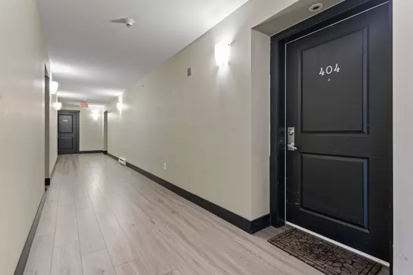 45561 Yale RD #404, Chilliwack, BC V2P 0A8