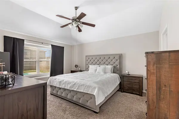 5206 Misty LN, Bacliff, TX 77518