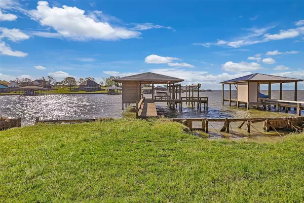 674 Dove IS, Livingston, TX 77351