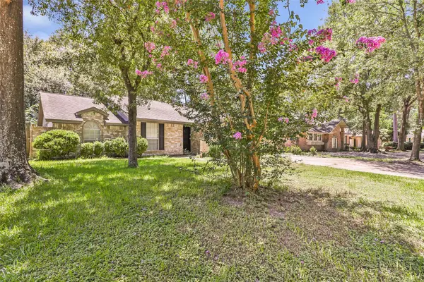 2414 Chanay LN, Kingwood, TX 77339