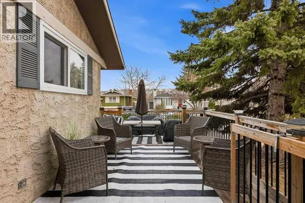 12019 Canfield Green SW, Calgary, AB T2W1V3