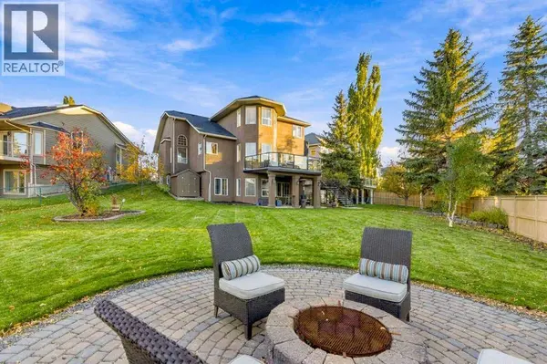 211 Douglasview Road SE, Calgary, AB T2Z2S1