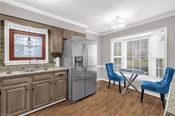 5660 W Market ST #A, Greensboro, NC 27409