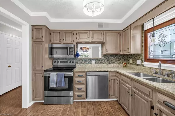 5660 W Market ST #A, Greensboro, NC 27409