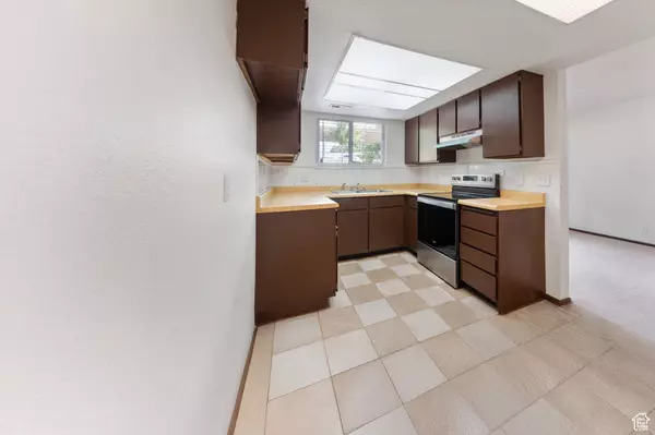 1040 E QUAIL PARK DR #B, Millcreek, UT 84117